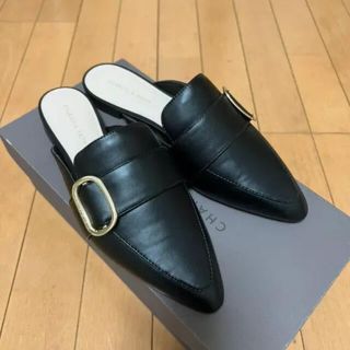 チャールズアンドキース(Charles and Keith)のチャールズアンドキース　ローファーかかとなし(ローファー/革靴)