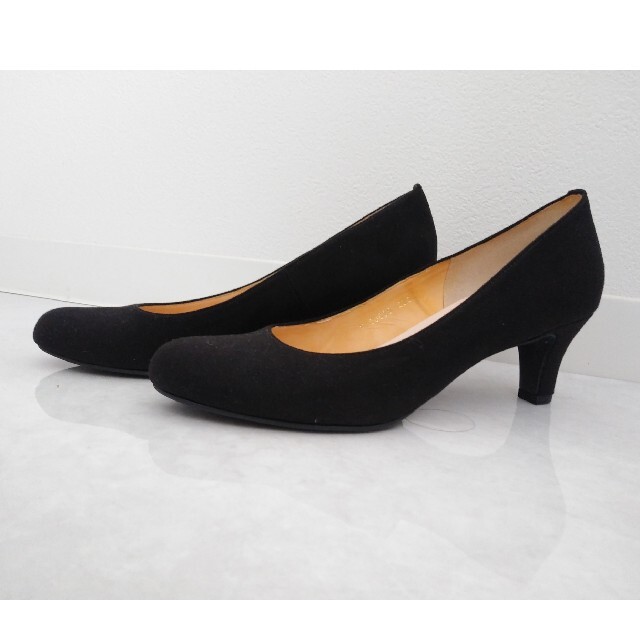 vanitybeauty(バニティービューティー)の黒パンプス　23.5cm レディースの靴/シューズ(ハイヒール/パンプス)の商品写真