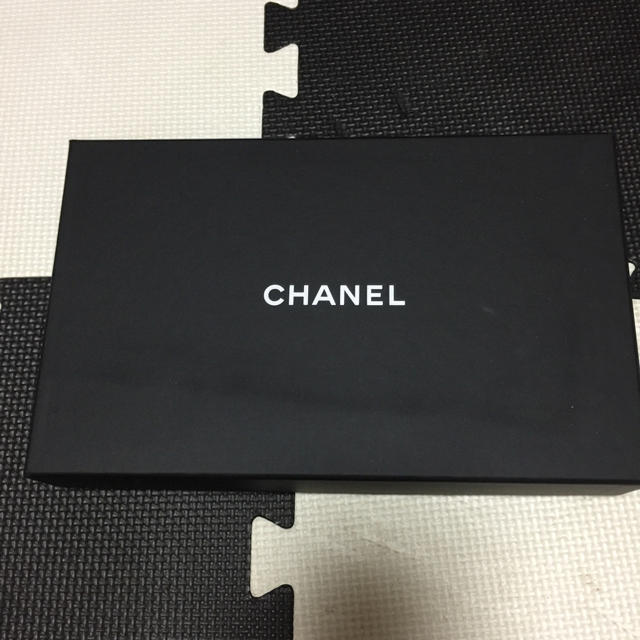 CHANEL(シャネル)の新品♡CHANEL 箱 レディースのファッション小物(財布)の商品写真