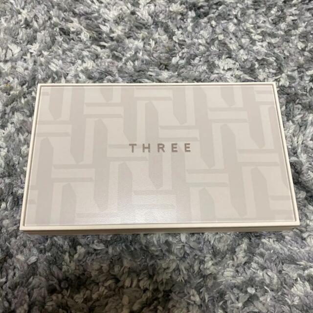 THREE(スリー)の【値下げ】three セレブレーションリベレーションパレット　X02 コスメ/美容のキット/セット(コフレ/メイクアップセット)の商品写真