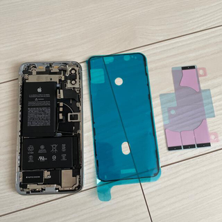 iPhone XS MAX 純正バックパネル　シルバー(スマートフォン本体)