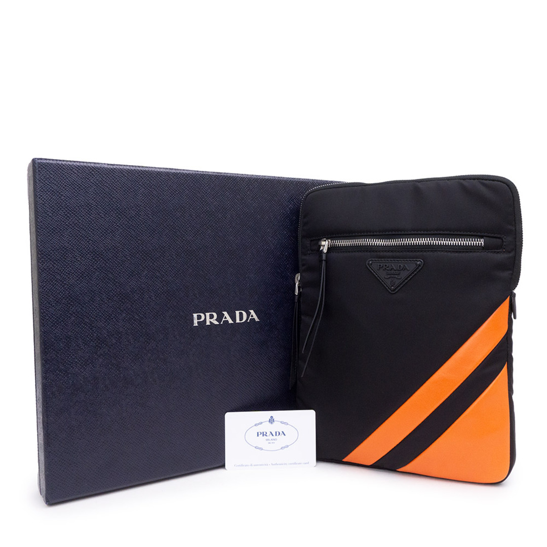 PRADA(プラダ)のプラダ ナイロン ナッパレザー タブレットケース ポーチ（（新品・未使用品） レディースのファッション小物(ポーチ)の商品写真