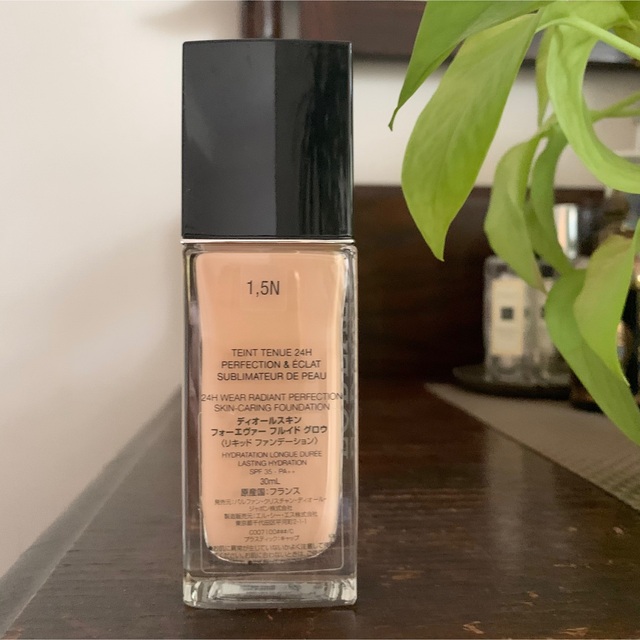 Dior - ディオール スキンフォーエヴァー フルイドグロウ 1.5N