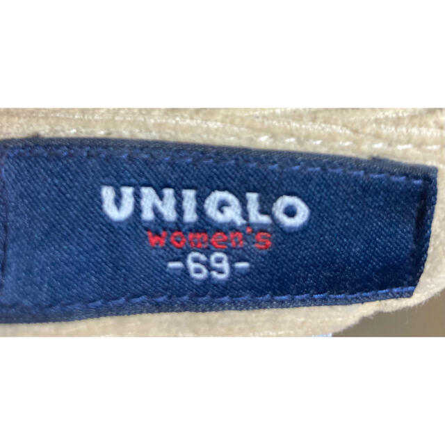 UNIQLO(ユニクロ)のユニクロ タイトスカート ベージュ色 69サイズ レディースのスカート(ひざ丈スカート)の商品写真