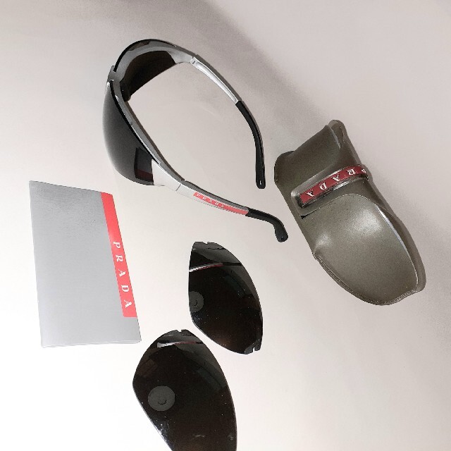 PRADA(プラダ)のPRADAスポーツサングラス メンズのファッション小物(サングラス/メガネ)の商品写真
