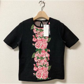 トゥービーシック(TO BE CHIC)の新品 ローズ柄 ニット 半袖(ニット/セーター)