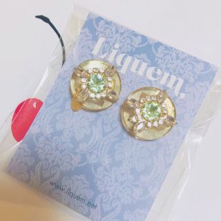 liquem クリアボタン　イヤリング　リキュエム(イヤリング)