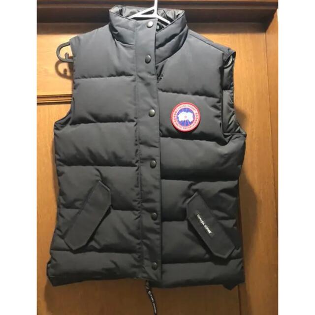 CANADA GOOSE(カナダグース)のカナダグース  CANADA GOOSE ダウンベスト　美品 レディースのジャケット/アウター(ダウンベスト)の商品写真