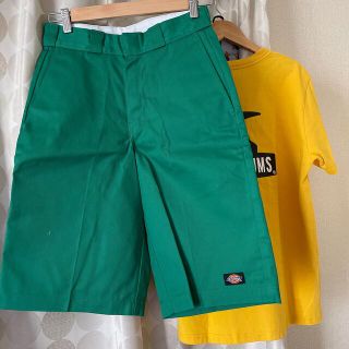 ディッキーズ(Dickies)のDickies ハーフパンツ 新品未使用 グリーン サイズ28(ショートパンツ)