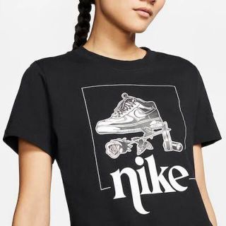 ナイキ(NIKE)のNIKE レディース　Tシャツ(Tシャツ(半袖/袖なし))