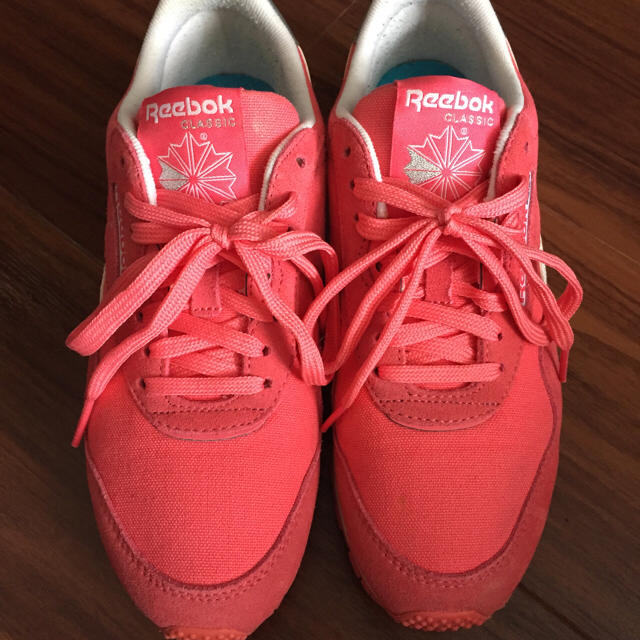 Reebok - Reebok スニーカー ピンク🚺の通販 by LISA｜リーボックならラクマ