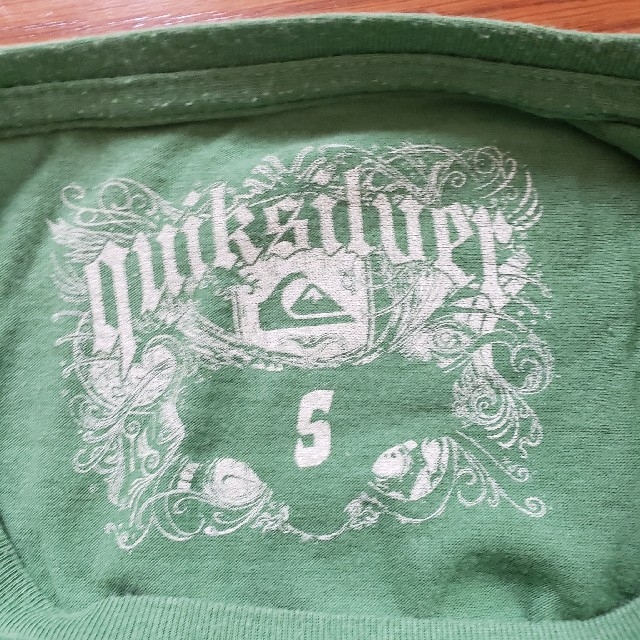 QUIKSILVER(クイックシルバー)のQUIKSILVER メンズTシャツ Sサイズ メンズのトップス(Tシャツ/カットソー(半袖/袖なし))の商品写真