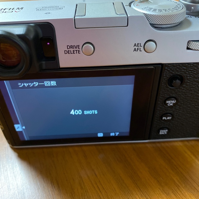 富士フイルム(フジフイルム)の富士フイルム　x100v FUJIFILM シルバー スマホ/家電/カメラのカメラ(コンパクトデジタルカメラ)の商品写真