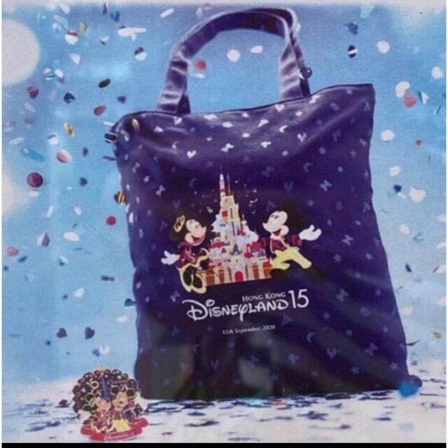 Disney(ディズニー)の香港ディズニーランド15周年　トートバッグ ピンバッヂセット エンタメ/ホビーのおもちゃ/ぬいぐるみ(キャラクターグッズ)の商品写真