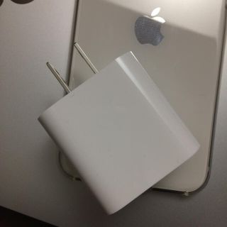 アイフォーン(iPhone)のApple 20w ACアダプター/純正品 未使用(変圧器/アダプター)