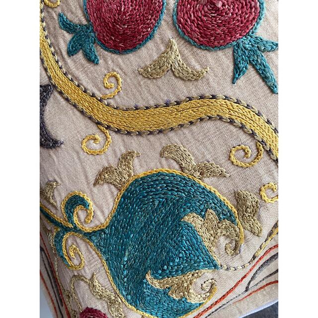 ウズベキスタン製 シルク スザニ刺繍 クッションカバー 45×45 SZN712 ウズベキスタン製 シルク スザニ刺繍 クッションカバー 45×45 SZN712