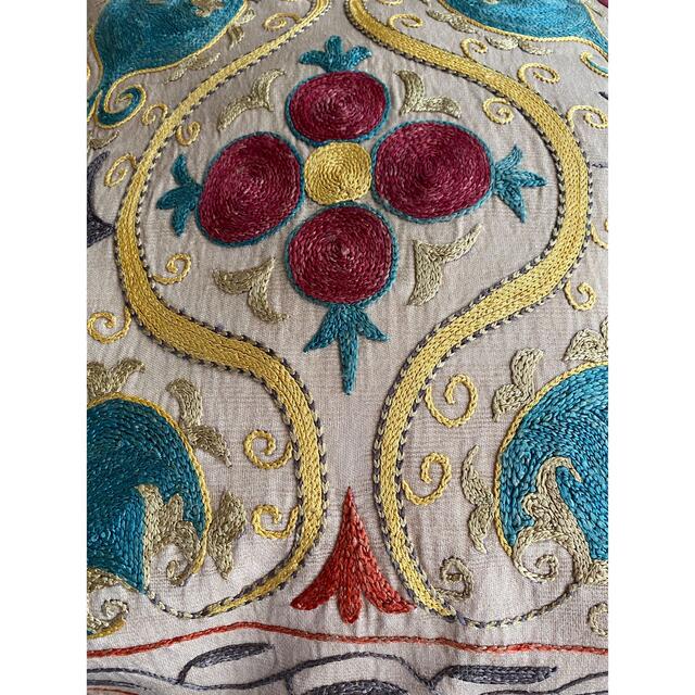 ウズベキスタン製 シルク スザニ刺繍 クッションカバー 45×45 SZN712 ウズベキスタン製 シルク スザニ刺繍 クッションカバー 45×45 SZN712