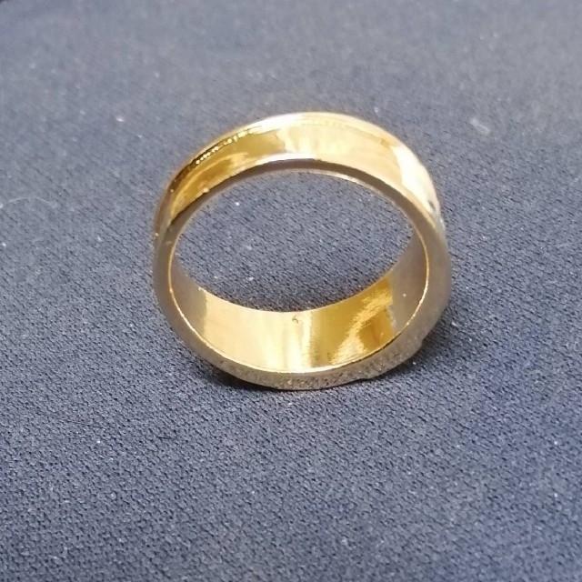 【SALE】リング　メンズ　指輪　ゴールド　オオカミ　ウルフ　20号 メンズのアクセサリー(リング(指輪))の商品写真