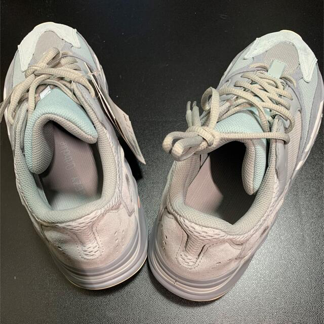 adidas(アディダス)のADIDAS YEEZY BOOST 700 INERTIA 28.0 メンズの靴/シューズ(スニーカー)の商品写真