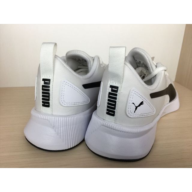 スニーカー 1102