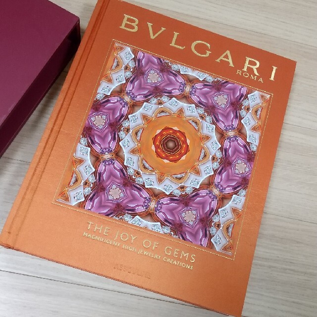 BVLGARI(ブルガリ)のBVLGARI   図録集 THE JOY OF GEMS エンタメ/ホビーの本(アート/エンタメ)の商品写真