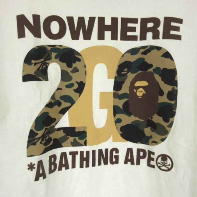 A BATHING APE(アベイシングエイプ)のアベイシングエイプ Tシャツ 半袖 20周年 プリント ホワイト L メンズのトップス(Tシャツ/カットソー(半袖/袖なし))の商品写真