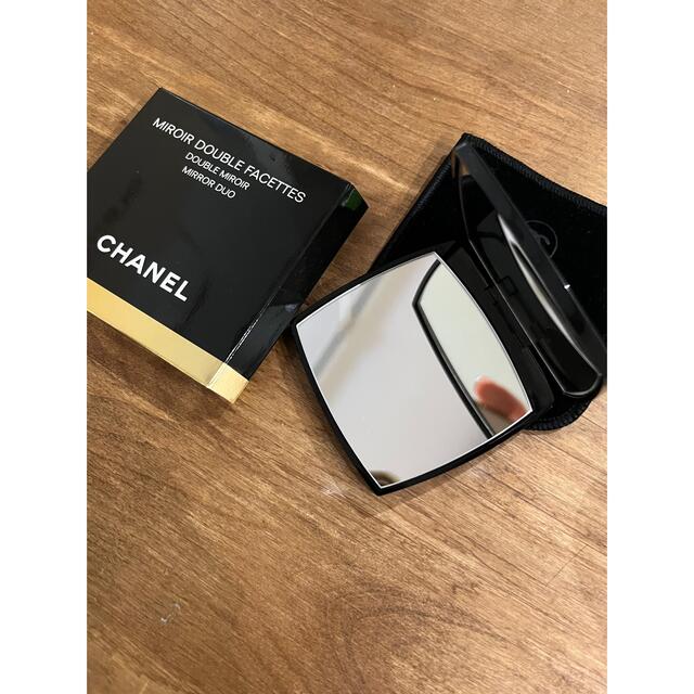 CHANEL(シャネル)の新品　CHANEL ミラー　手鏡 レディースのファッション小物(ミラー)の商品写真