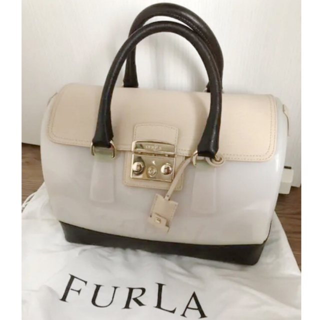 FURLA フルラのハンドバッグ