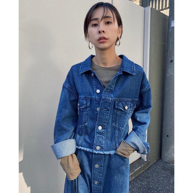 Ameri VINTAGE(アメリヴィンテージ)のAmeri 4WAY DENIM DRESS COAT レディースのジャケット/アウター(Gジャン/デニムジャケット)の商品写真