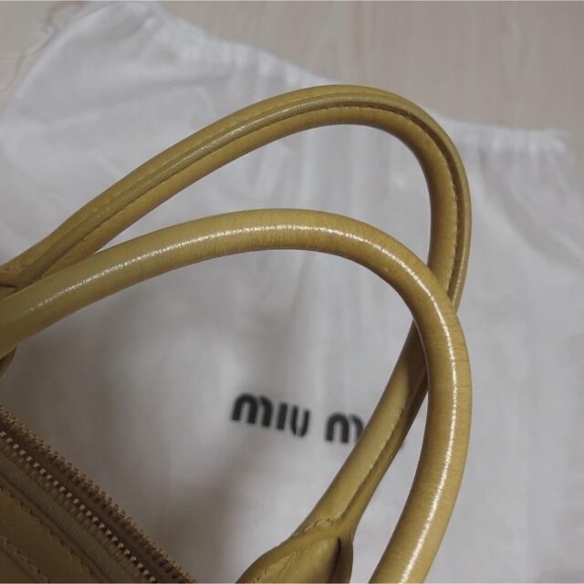 miumiu(ミュウミュウ)の☆最終お値下げ☆miumiu ハンドバッグ レディースのバッグ(ハンドバッグ)の商品写真