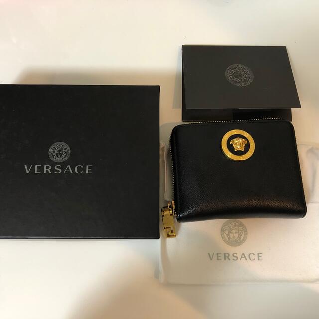 4/28まで限定値下げ！versace 財布