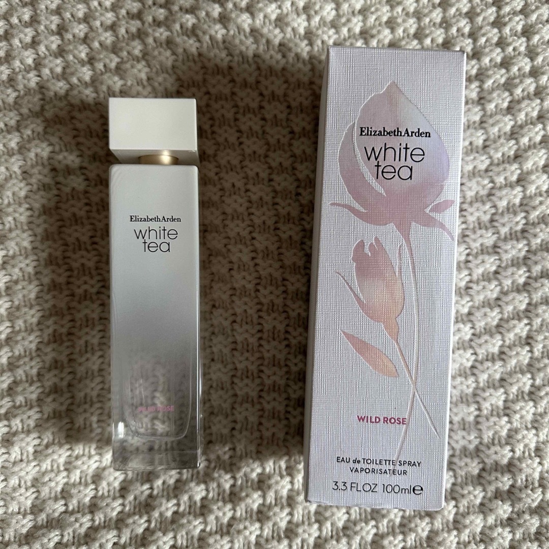 Elizabeth Arden(エリザベスアーデン)のエリザベスアーデン ホワイトティー ワイルドローズ　香水　100ml コスメ/美容の香水(香水(女性用))の商品写真