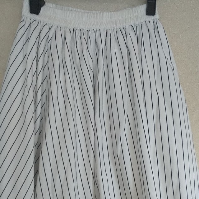 ストライプ☆リバーシブルチュールスカート レディースのスカート(ひざ丈スカート)の商品写真