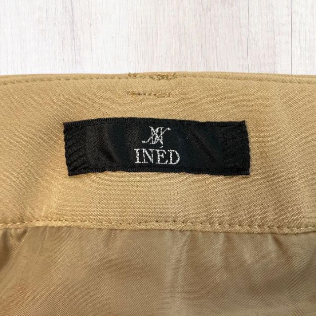 INED(イネド)のINED イネド ラップスカート膝丈 サイズ 9 M相当 ベージュ レディースのスカート(ひざ丈スカート)の商品写真