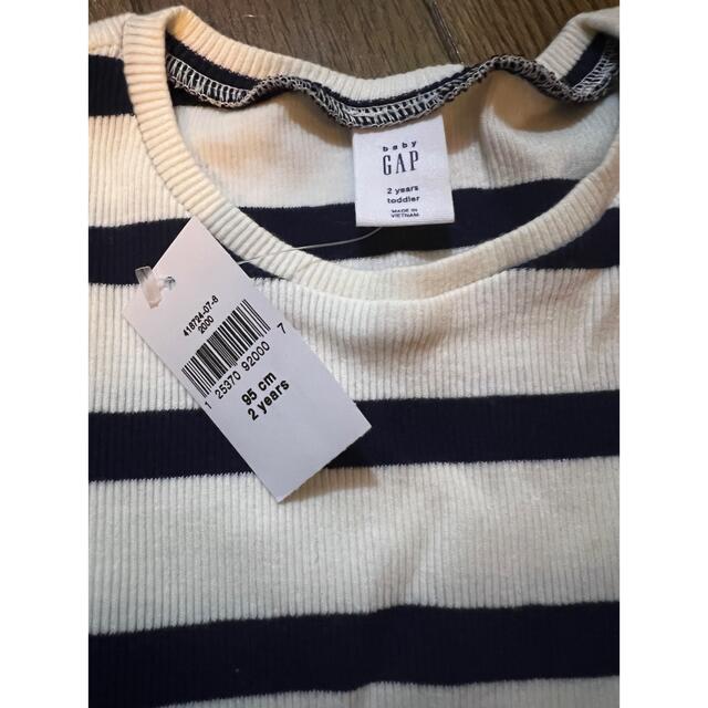 GAP(ギャップ)のGAPノースリーブカットソー　2着セット キッズ/ベビー/マタニティのキッズ服女の子用(90cm~)(Tシャツ/カットソー)の商品写真