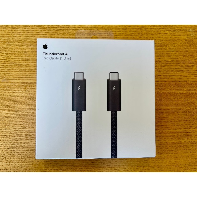 値下げ】Apple Thunderbolt 4 Proケーブル（1.8m）-