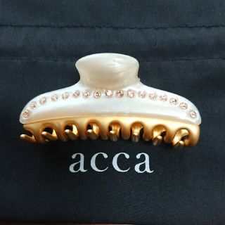 アッカ(acca)の最終値下げ(美品♪)acca☆パールホワイト×ピンクスワロフスキー付き中クリップ(バレッタ/ヘアクリップ)