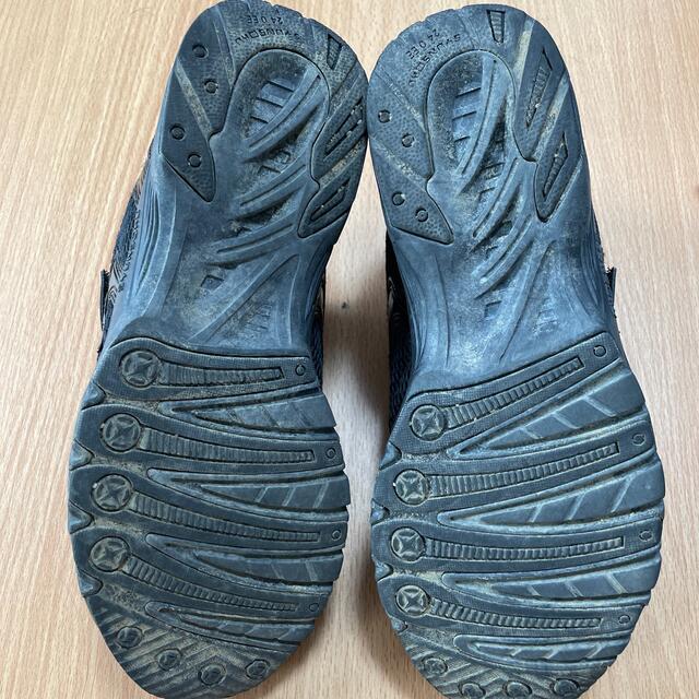 Achilles(アキレス)の瞬足 24センチ 黒 キッズ/ベビー/マタニティのキッズ靴/シューズ(15cm~)(スニーカー)の商品写真
