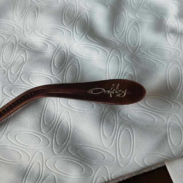 Oakley(オークリー)のOakley　サングラス レディースのファッション小物(サングラス/メガネ)の商品写真