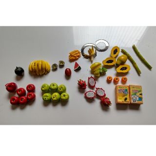 エポック(EPOCH)の⑨ミニチュア 果物セット(知育玩具)