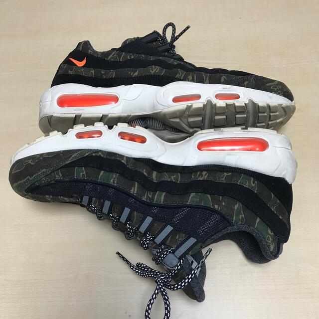 NIKE(ナイキ)のNIKE AIR MAX95 WIP  NIKE×CARHARTコラボスニーカー メンズの靴/シューズ(スニーカー)の商品写真