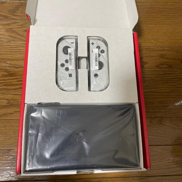 Nintendo Switch(ニンテンドースイッチ)のNintendo Switch有機EL エンタメ/ホビーのゲームソフト/ゲーム機本体(家庭用ゲーム機本体)の商品写真