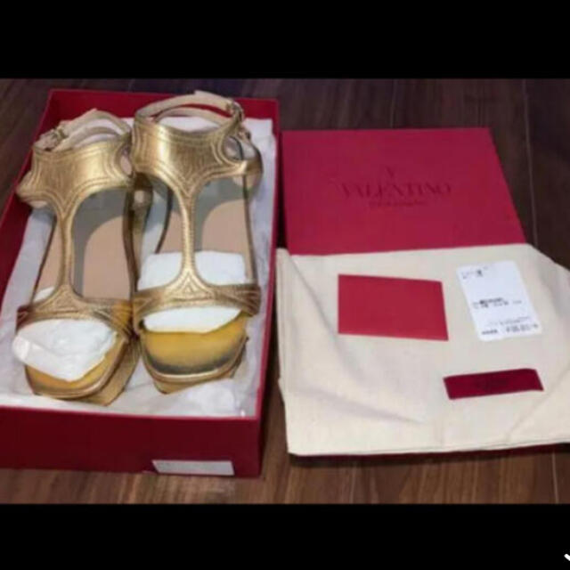 日本未発売】 VALENTINO - ヴァレンティノ、バレンティノ、VALENTINO