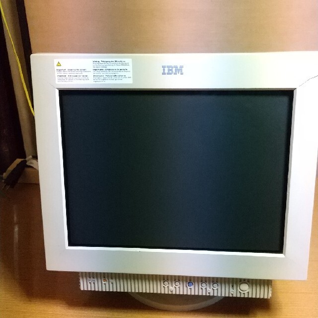 IBM 17インチ カラーモニター Model 6550-33N スマホ/家電/カメラのテレビ/映像機器(テレビ)の商品写真