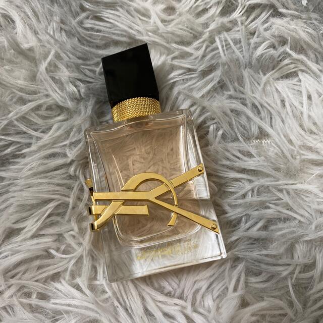 Yves Saint Laurent Beaute(イヴサンローランボーテ)のイブサンローラン　香水　リブレ　オーデトワレ　30ml コスメ/美容の香水(ユニセックス)の商品写真