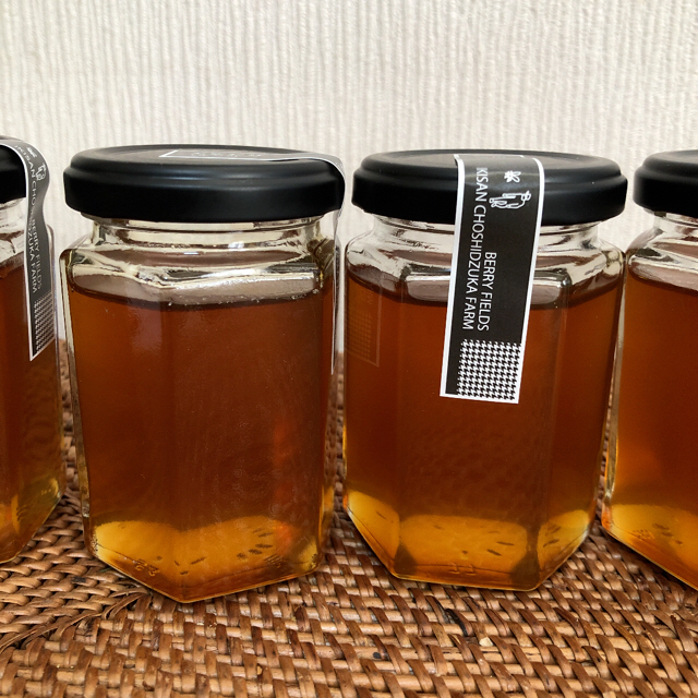 日本蜜蜂　蜂蜜　150g 　4瓶 食品/飲料/酒の食品(その他)の商品写真