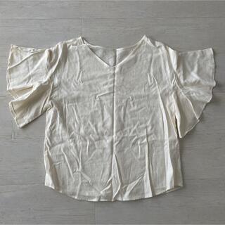 ジーユー(GU)のジーユー　GU トップス フリルTシャツ(Tシャツ(半袖/袖なし))