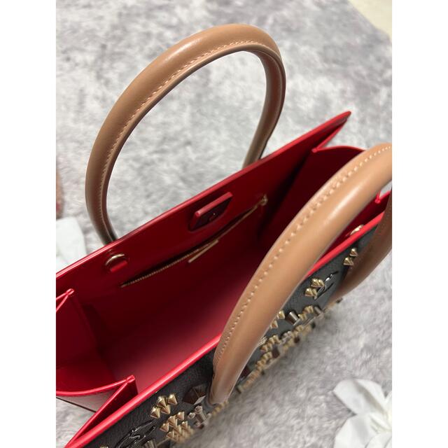 Christian Louboutin(クリスチャンルブタン)のChristian Louboutin  ルブタン パロマ ミディアム レディースのバッグ(ハンドバッグ)の商品写真