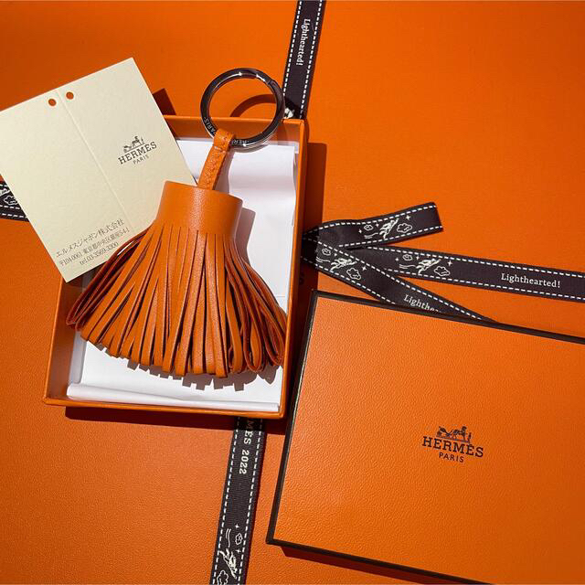 Hermes - HERMES カルメン 入手困難エルメスオレンジ🧡新品未使用の通販 by NANA’shop ︎｜エルメスならラクマ