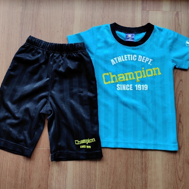 Champion(チャンピオン)の☆一度のみ使用　Champion　ジャージ　110 キッズ/ベビー/マタニティのキッズ服男の子用(90cm~)(その他)の商品写真